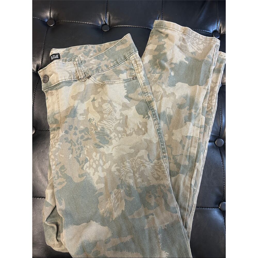 a.n.a Women's Sage Beige Camouflage Straight-Leg Jeans - Picture 3 of 3